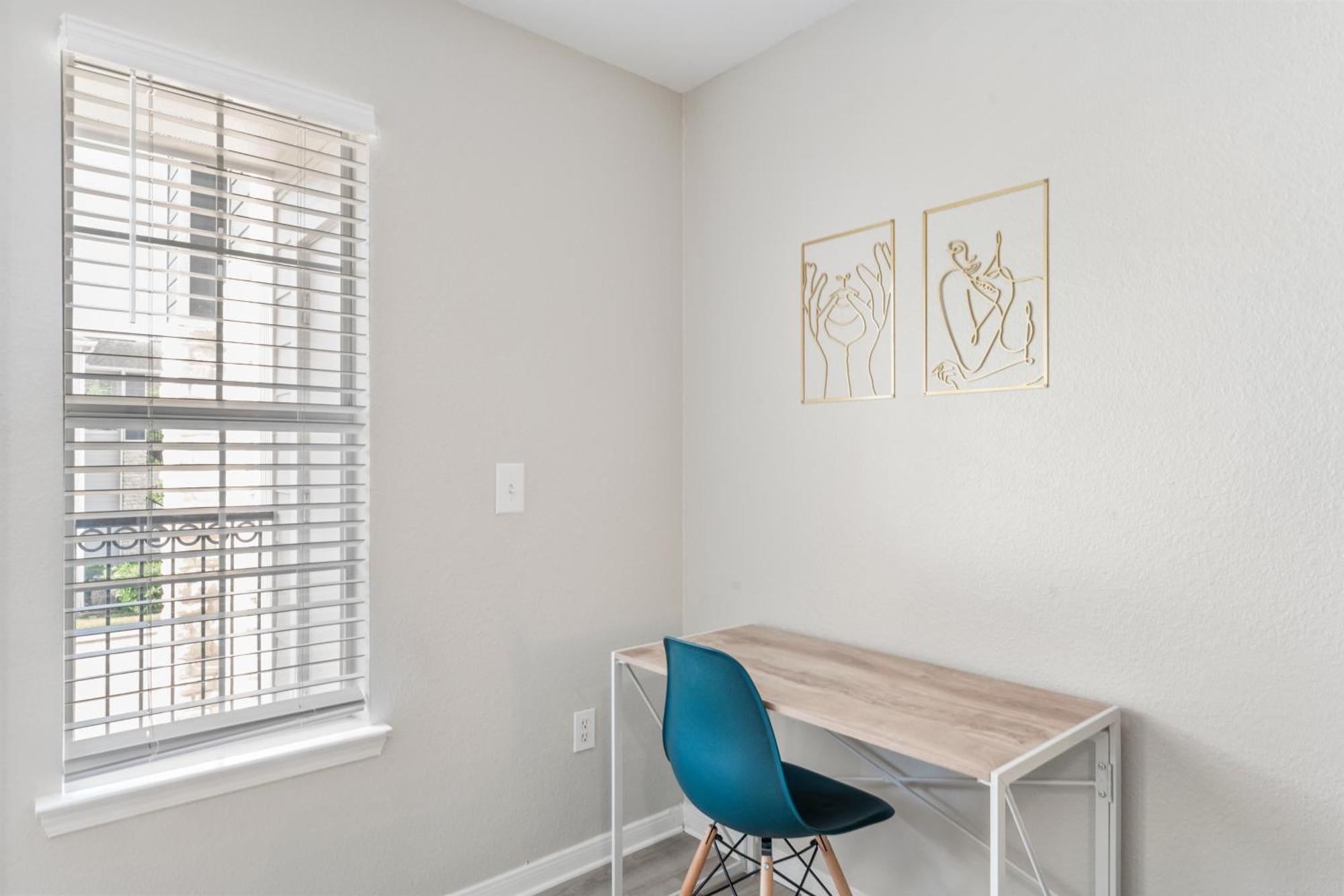 Spacious 2br King W Pool, Gym, Laundry - Close To Downtown * Austin